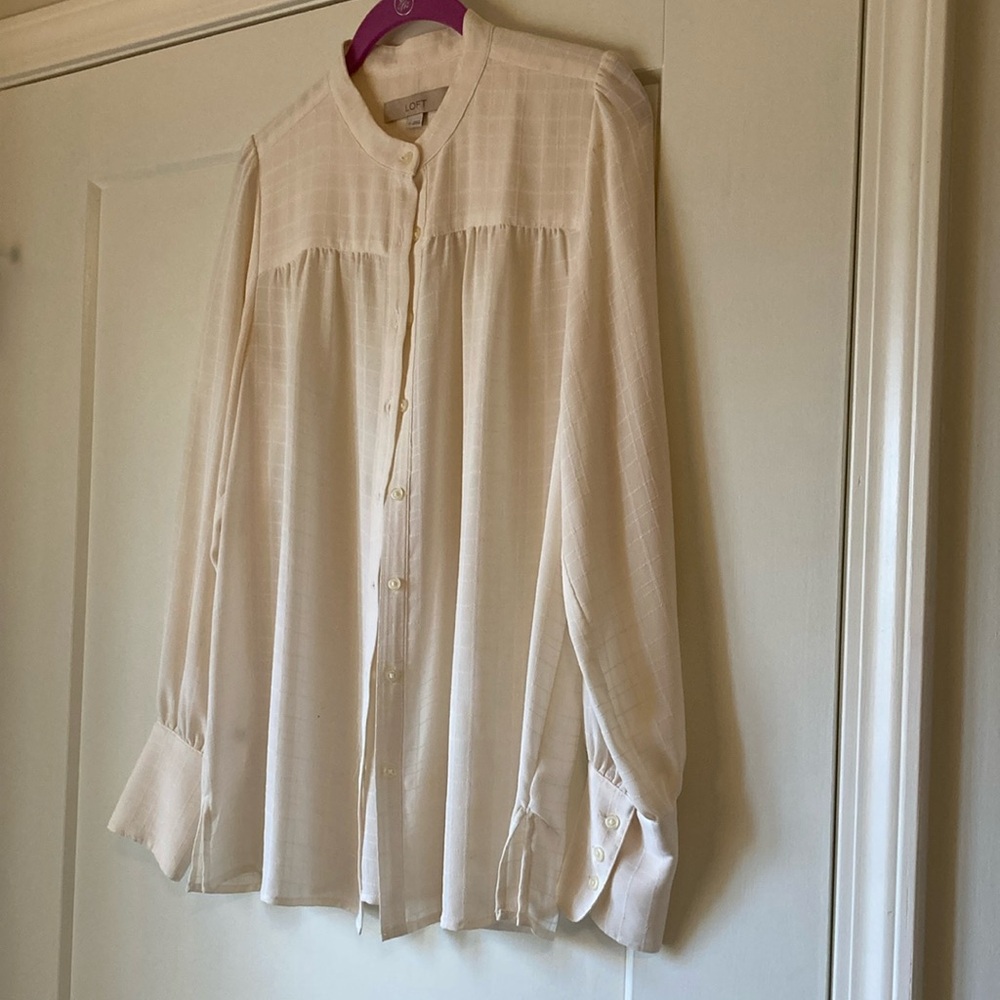 Ann Taylor LOFT Size Small White Blouse